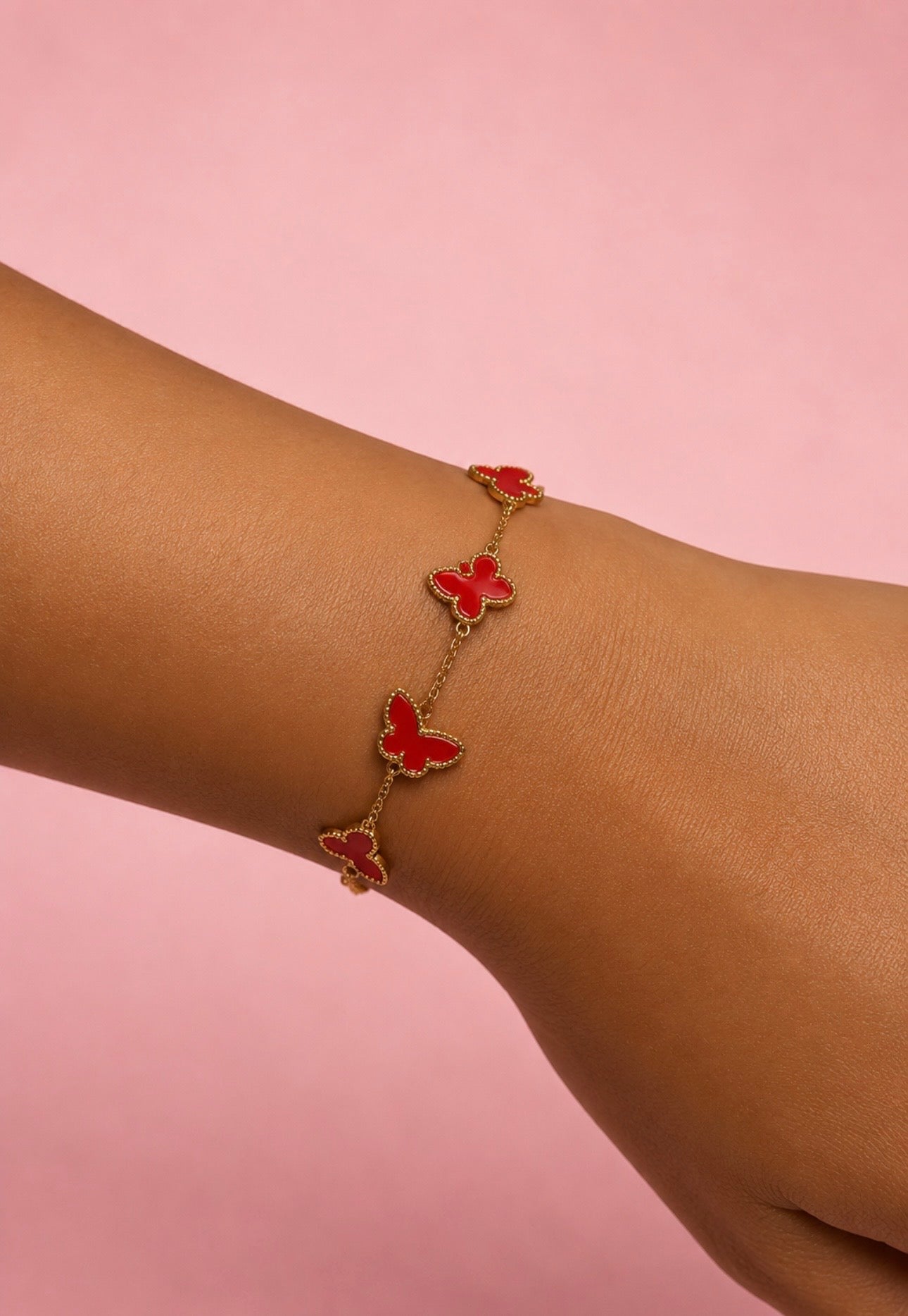 Bracelet BUTTERFLY Rouge – Chaîne dorée premium